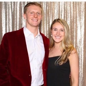 Meet your Posher, Ansley